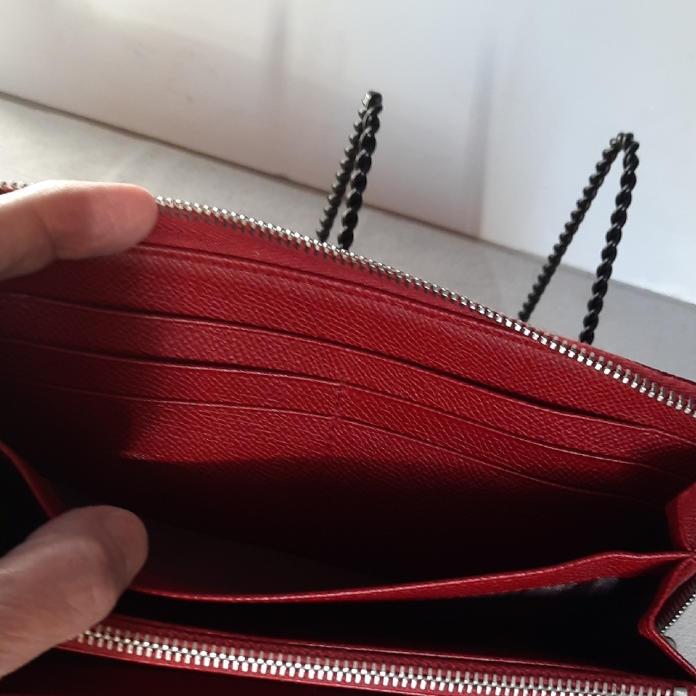 Tod's Red Wallet with Silver Hardware - Picture 7 of 12